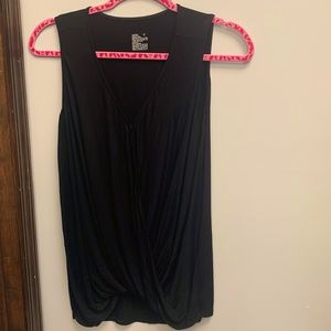 Gilligan & O’Malley black Nursing tank top